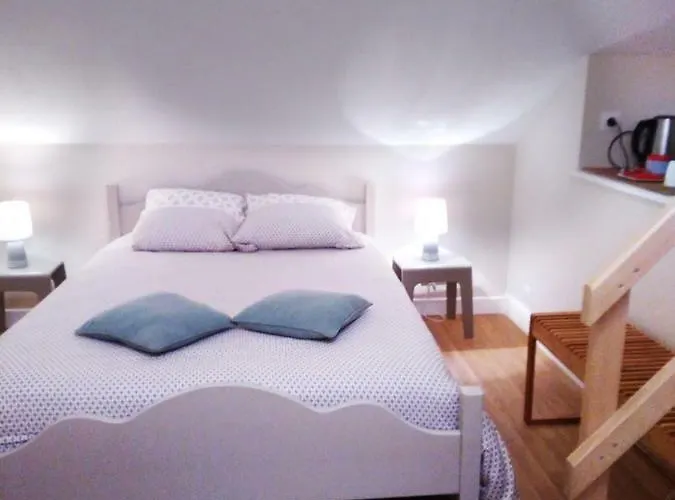 Les Parides Bed & Breakfast